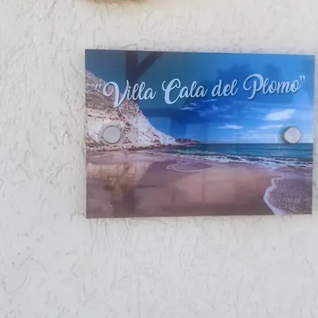 Cala Del Plomo *